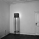 Supervision  1996-Stahl, Beton, TV-225x40x40 cm-Foto: B. Hiepe